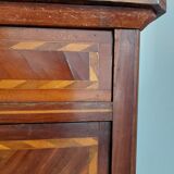 Antique chest of drawers