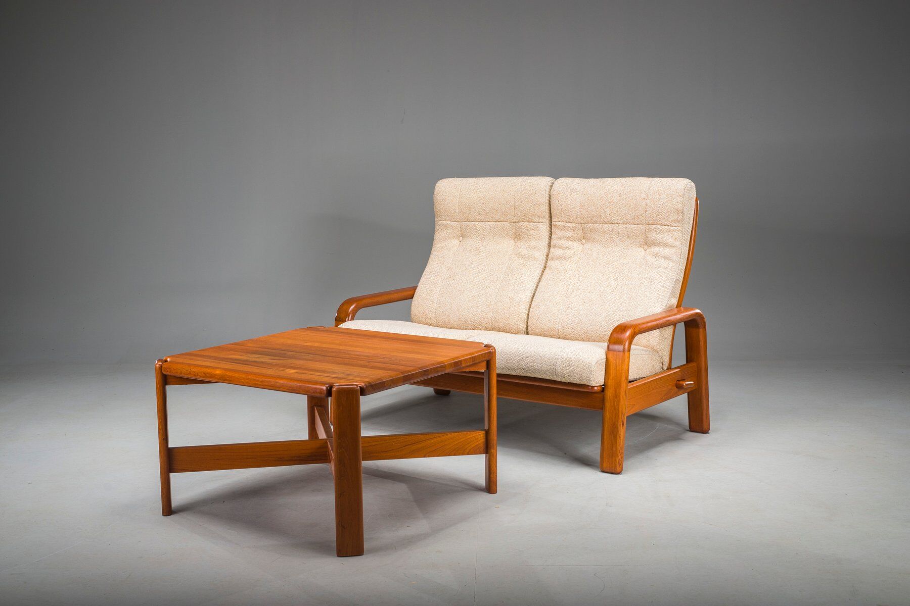 Canapé deux places danois en teck de style moderne du milieu du siècle, années 1960