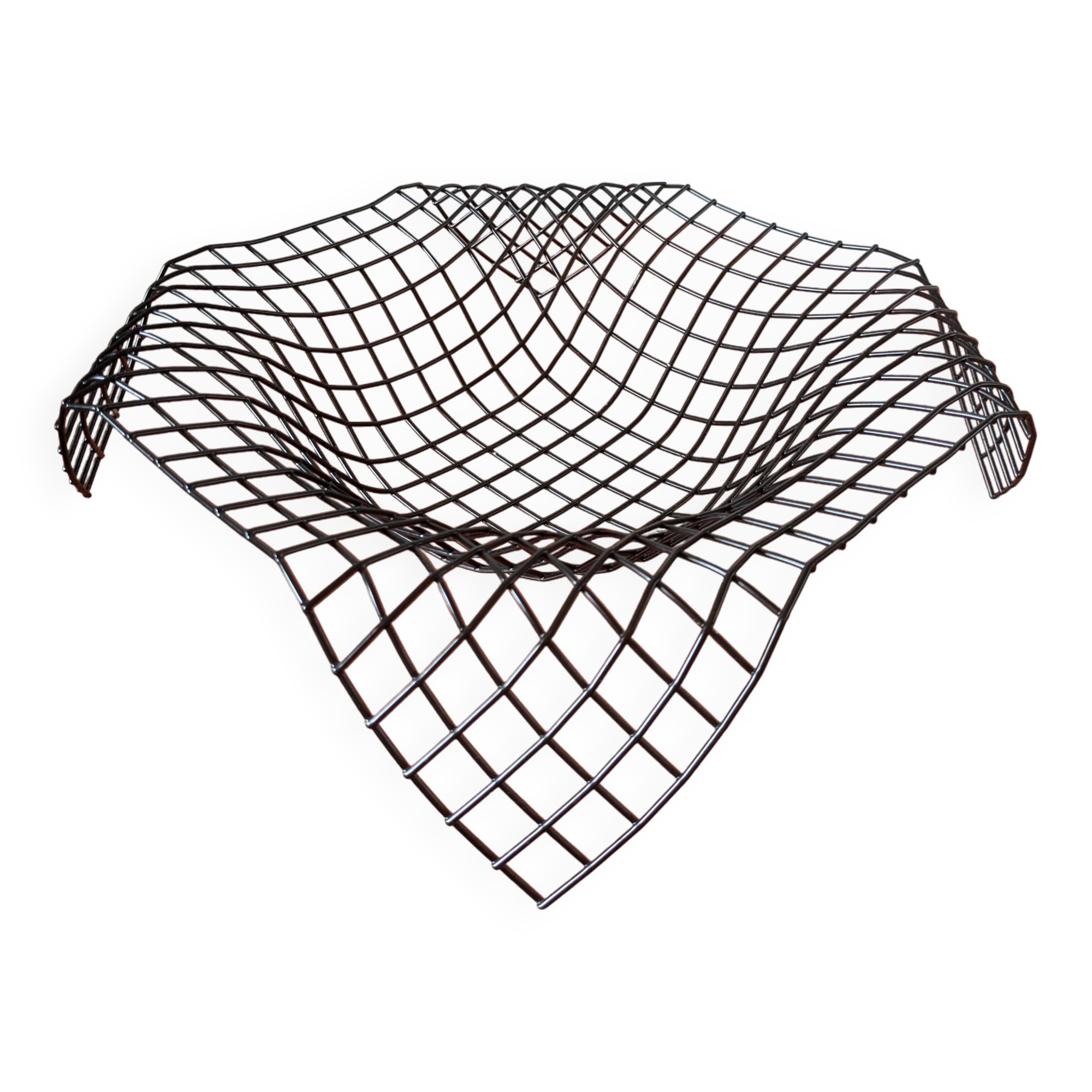 Designer fruit basket in metal wire