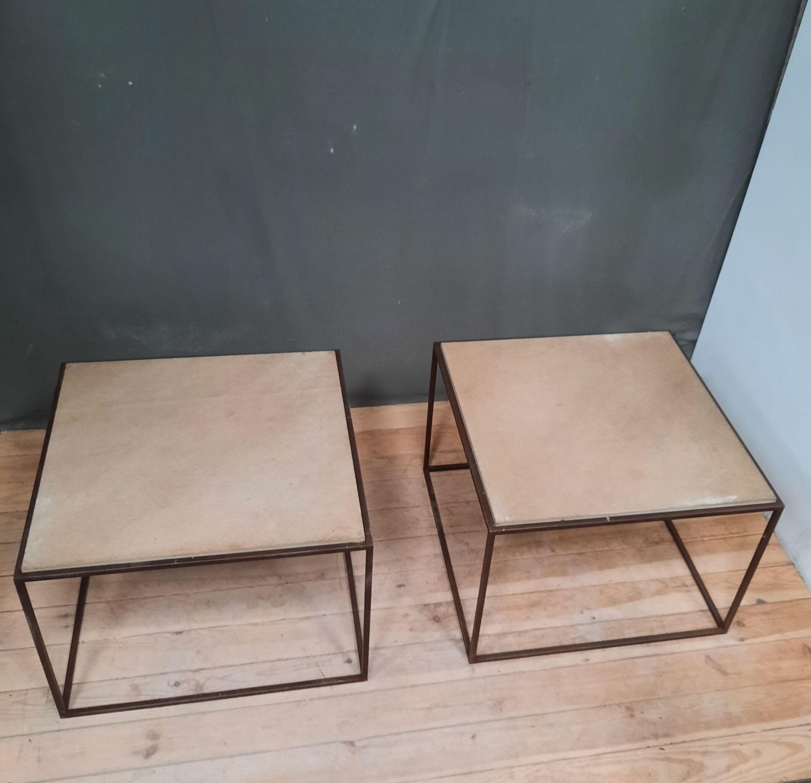 Pair of metal and cement sofa tips