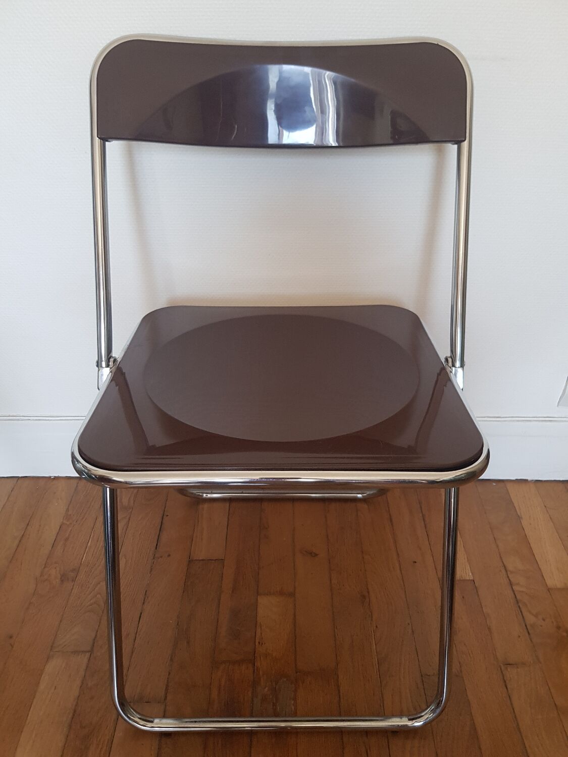 Set of 2 folding chairs