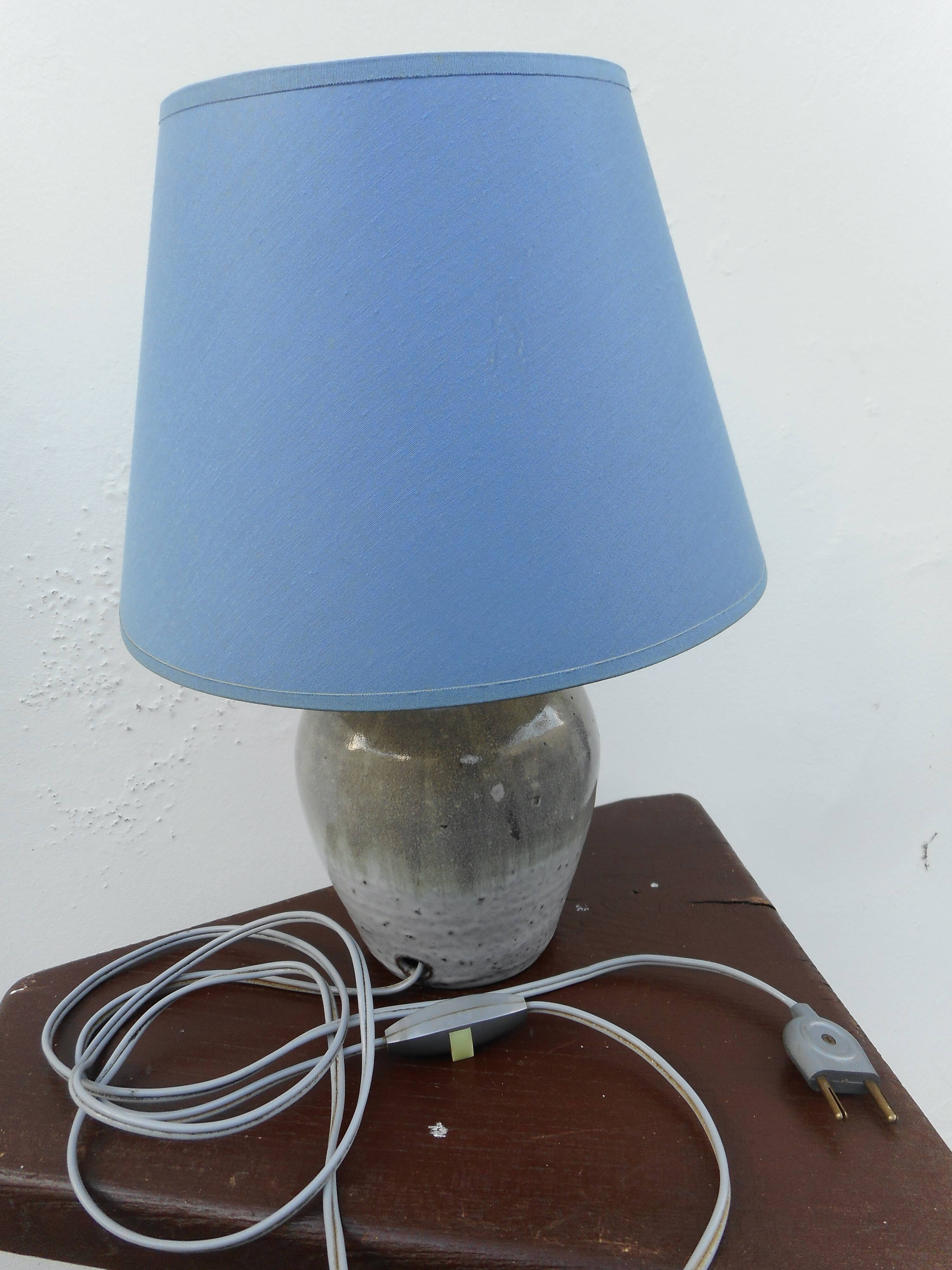 Ceramic foot lamp
