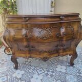 Tomb-shaped chest of drawers in perfect condition