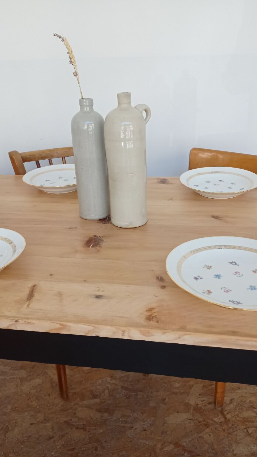 Hollow porcelain plates