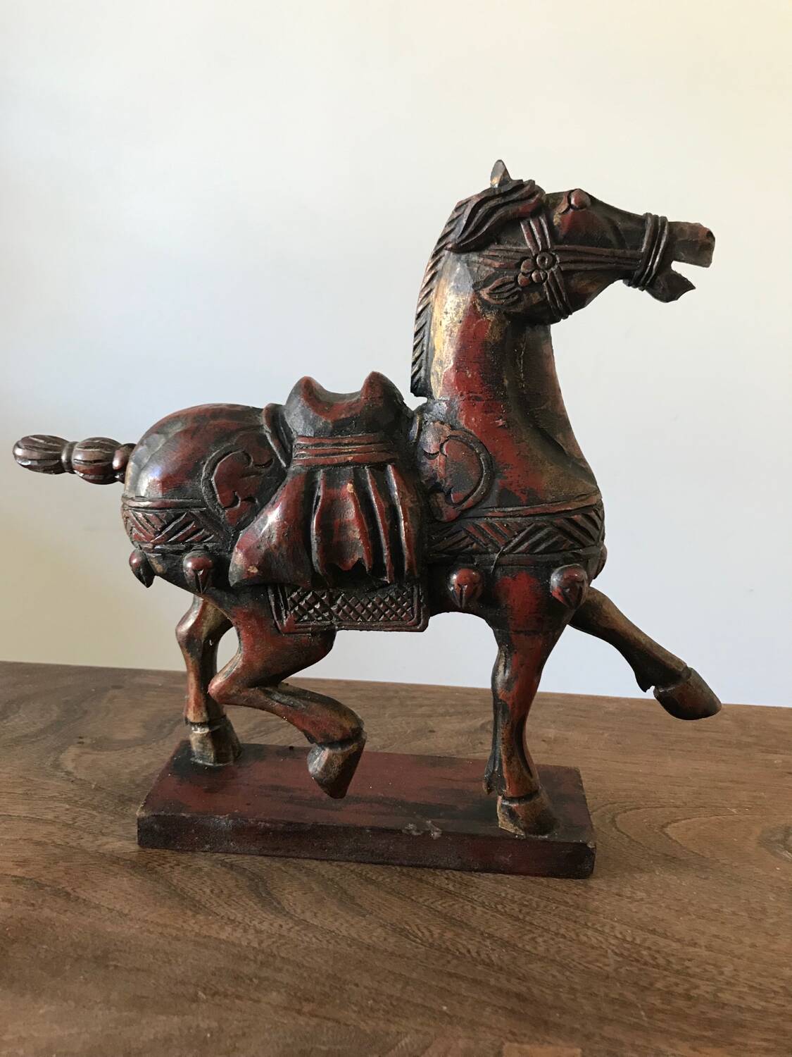 Taureau Tauromachie : Peinture sur toile d'un taureau par Lucie LLONG