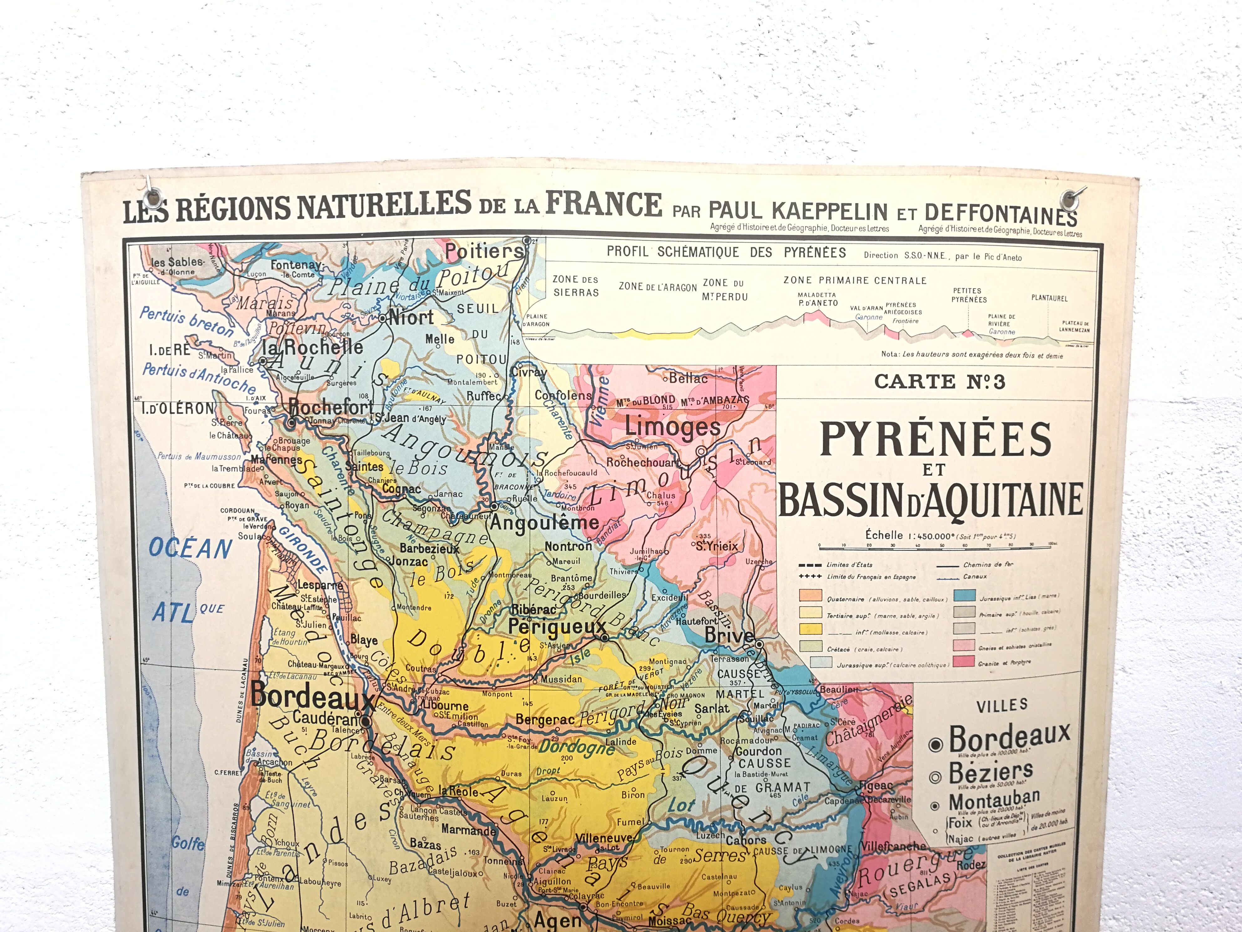 School n ° 3 Pyrénées and Aquitaine basin map