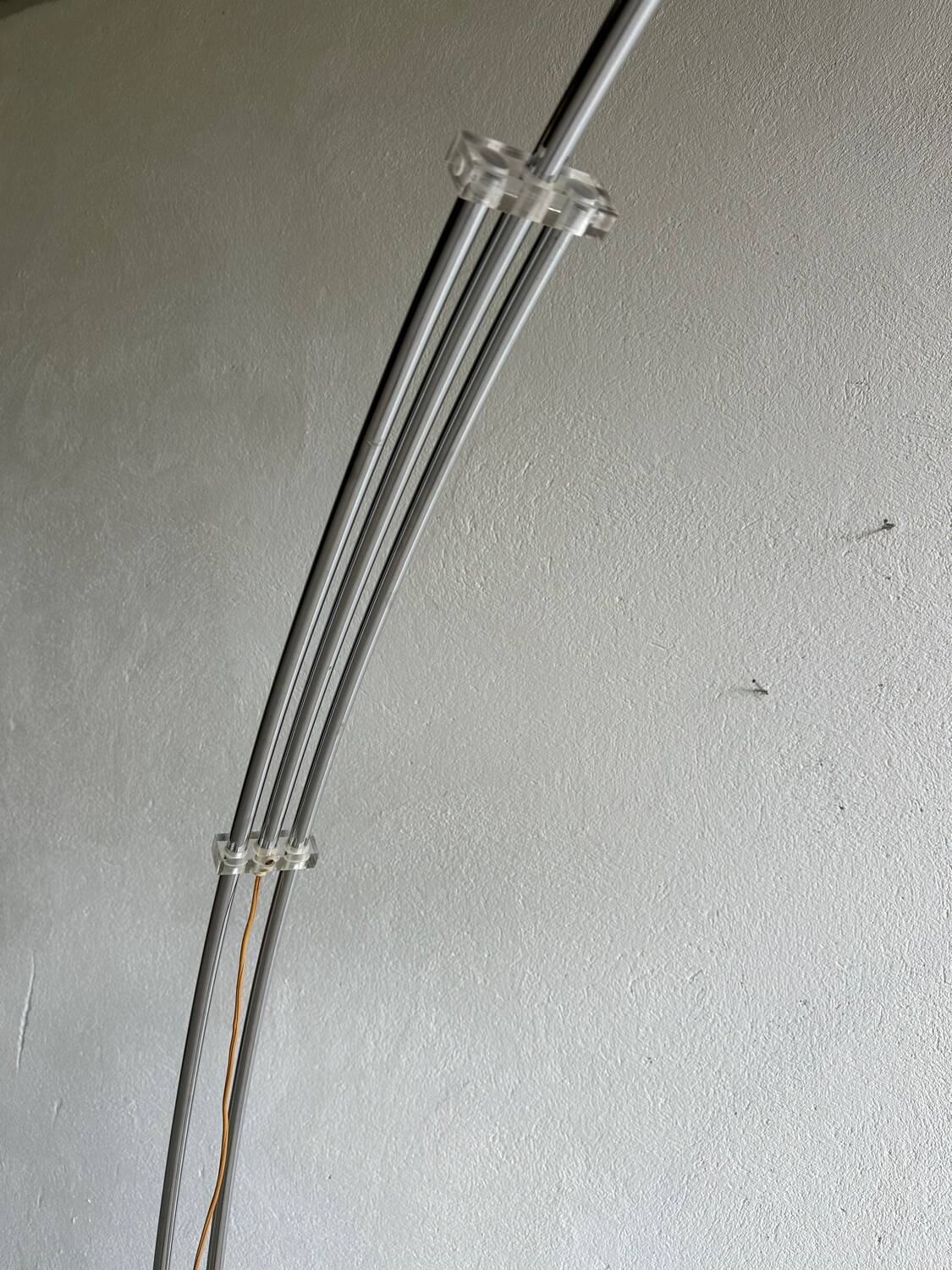 Lampadaire arc orange, design Italien 1970