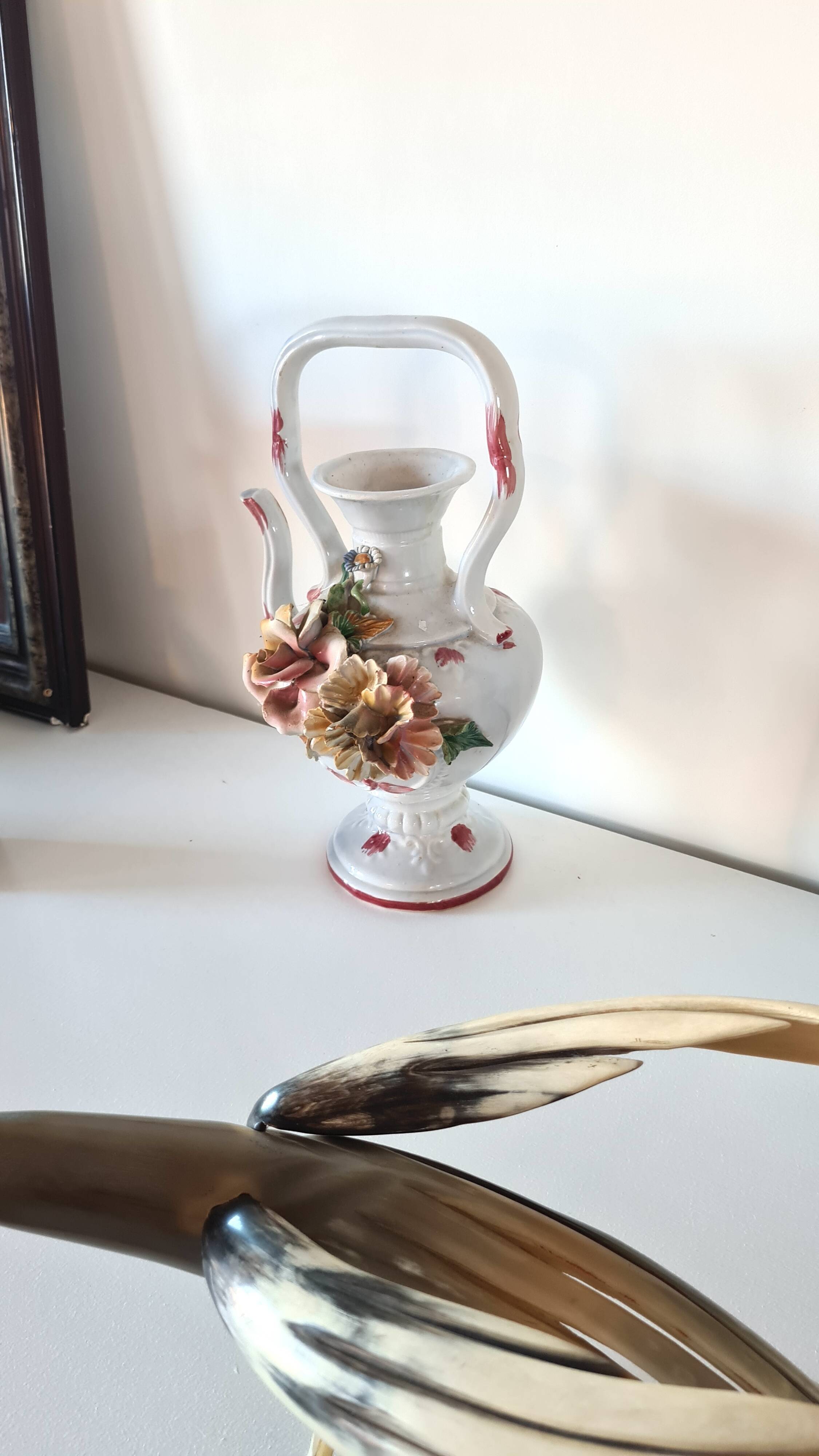 Capodimonte porcelain jug – Italy 20th century – floral decoration