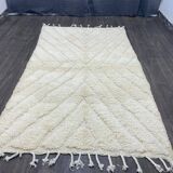 Handcrafted Moroccan rug decorated 250cm x 150cm