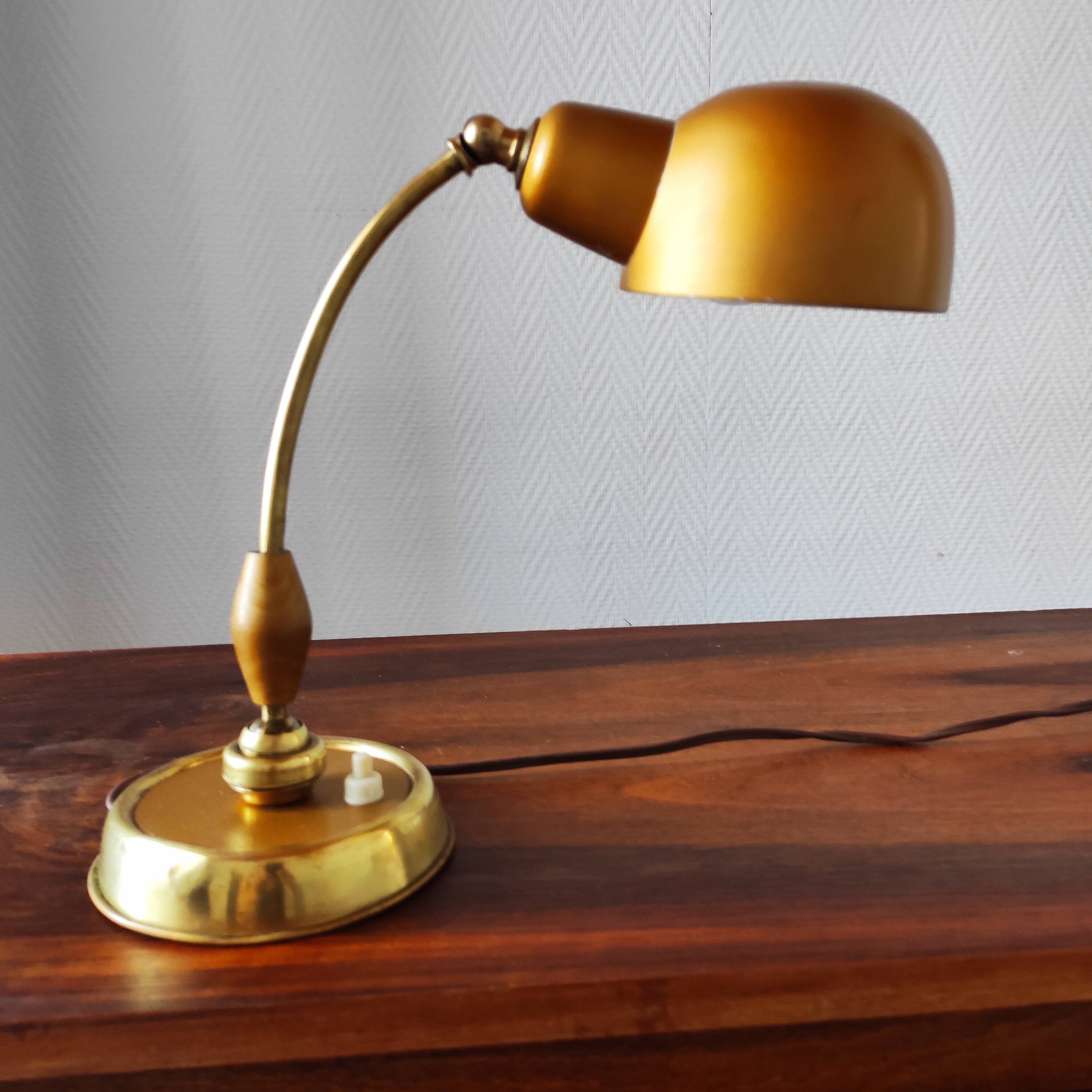 Antique Bauhaus style articulated desk lamp