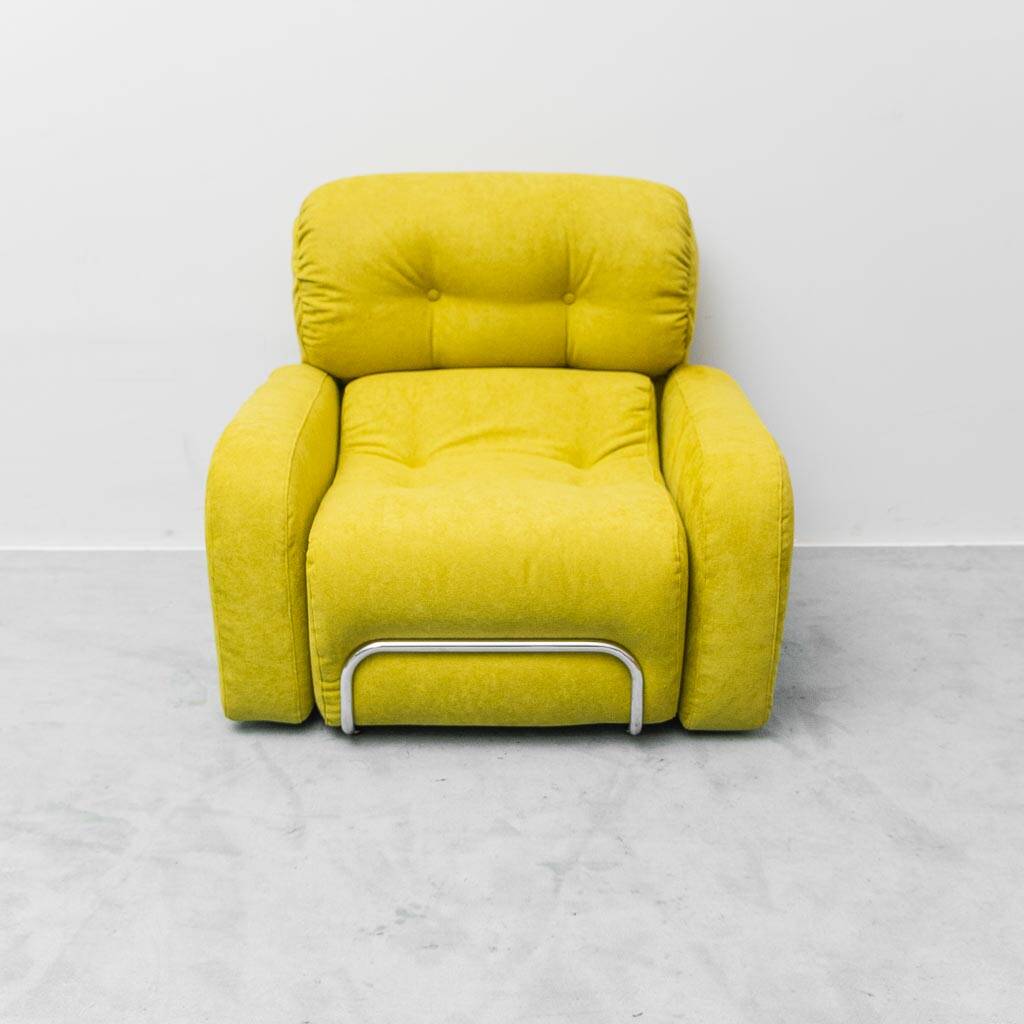 Vintage 1970s green armchair with metal frame – Italian modernist design