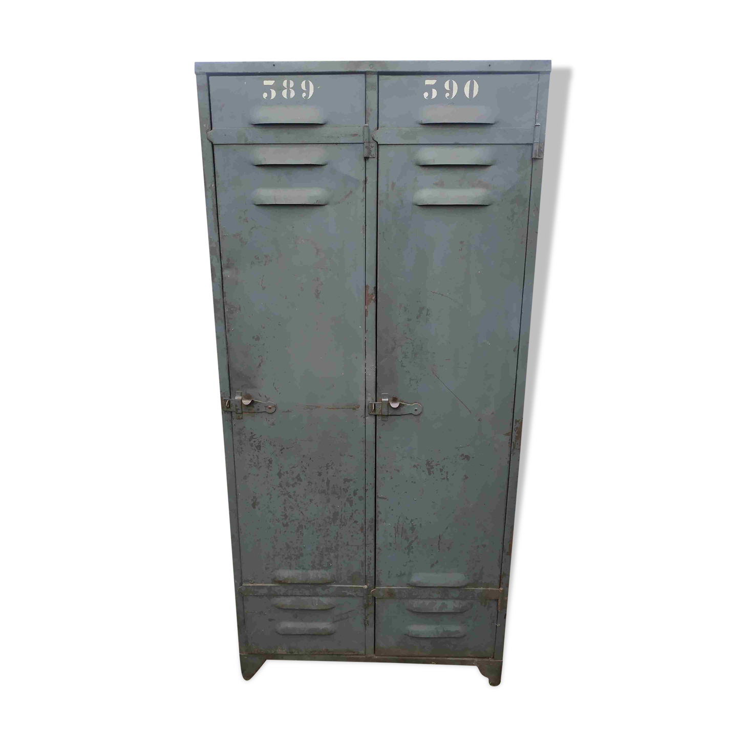 Cloakroom industrial wardrobe workshop 1940