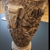 Vase à doubles anses d'éléphant