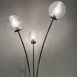 Metal floor lamp with cast iron base and 3 globes from the 80s