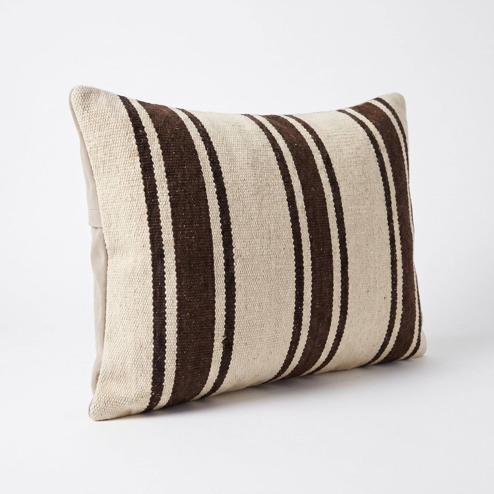 Vintage kilim cushion cover 41x61 cm