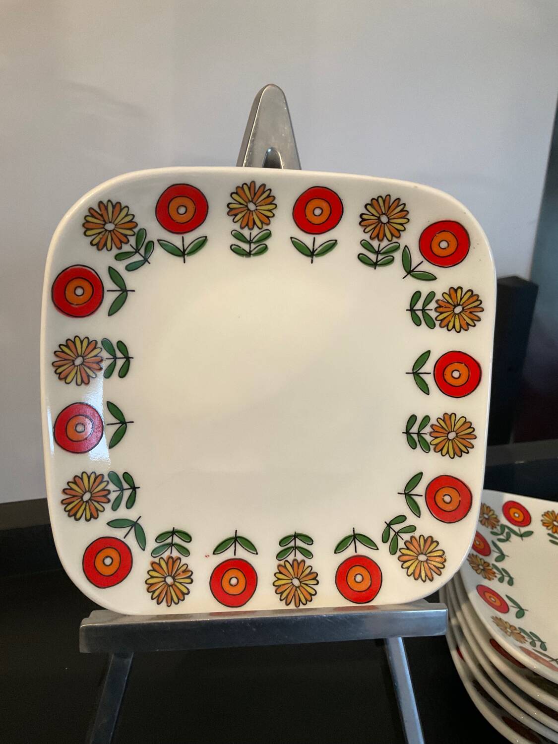 Series of 6 vintage porcelain plates France