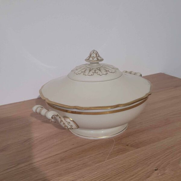 Soupière en porcelaine