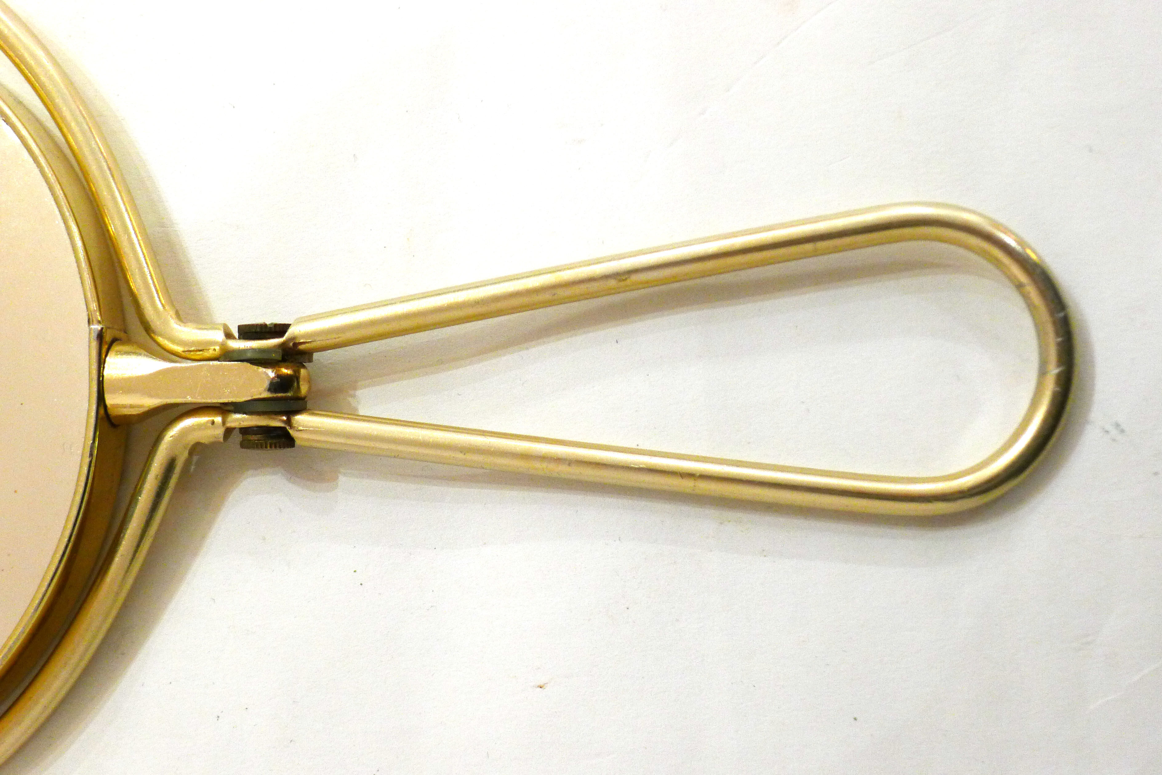 Golden hand and pose mirror 24x14cm