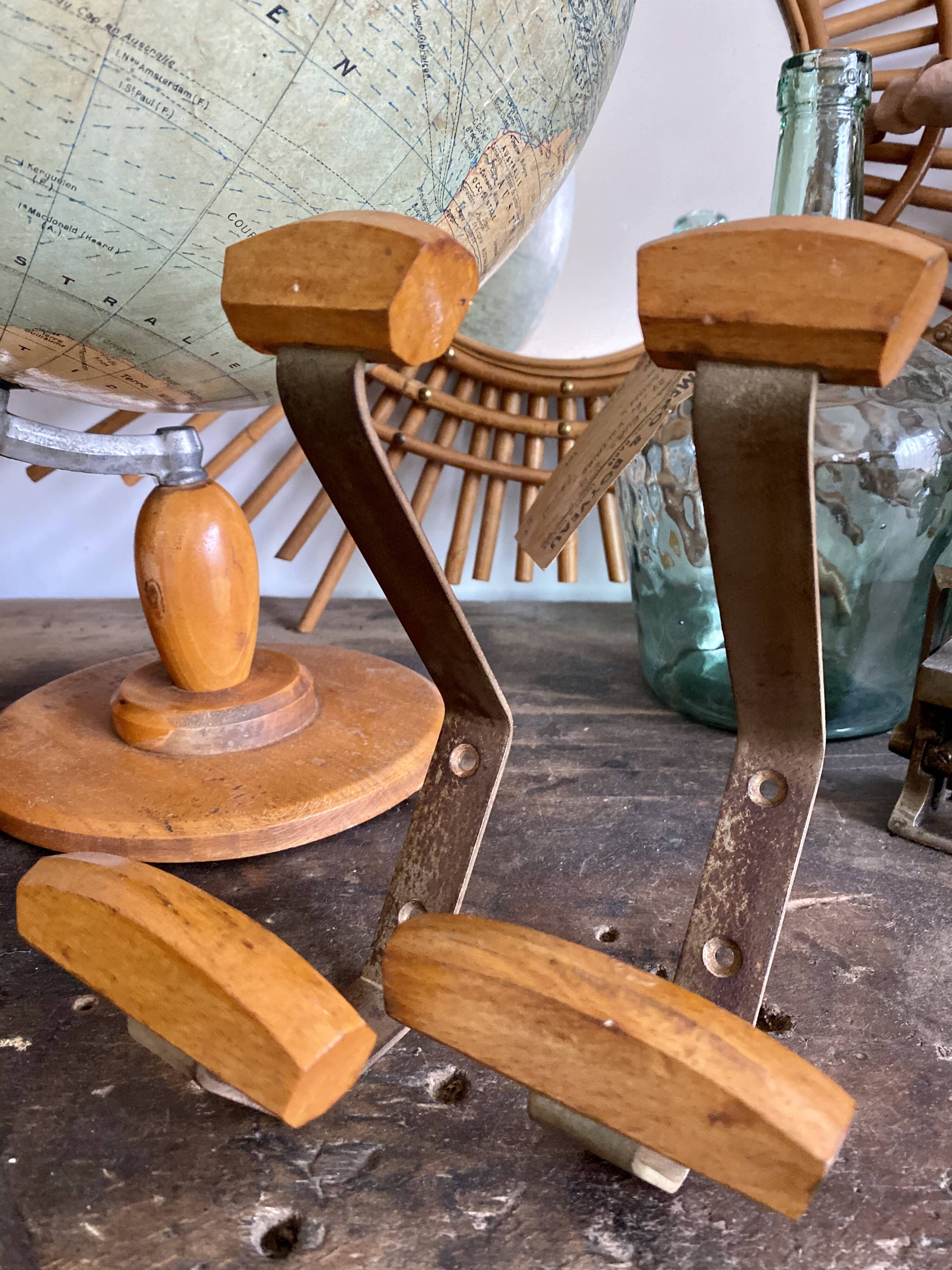 Pair of wooden patères