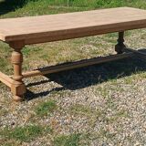 Farm table
