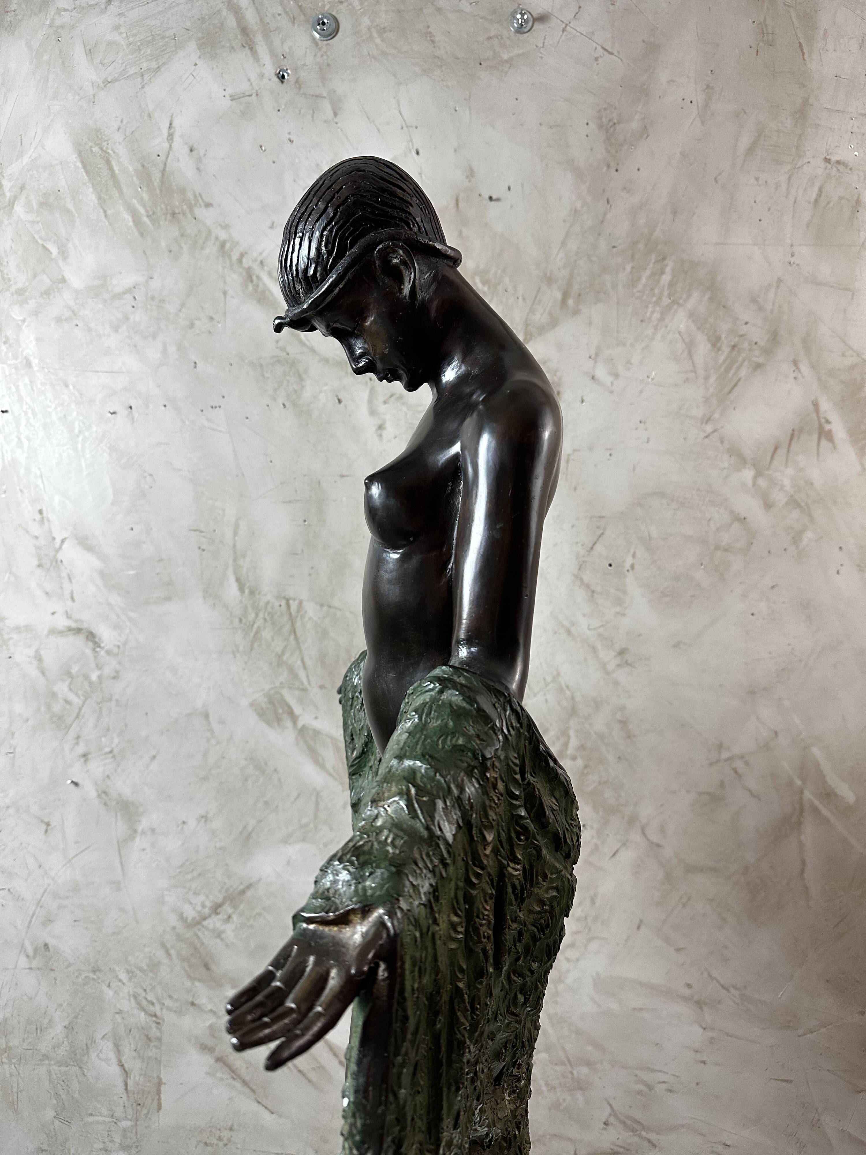 Sculpture art deco