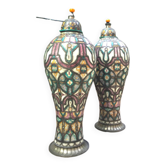 Monumental pair of covered vases in polychrome earthenware enhanced with metal wire