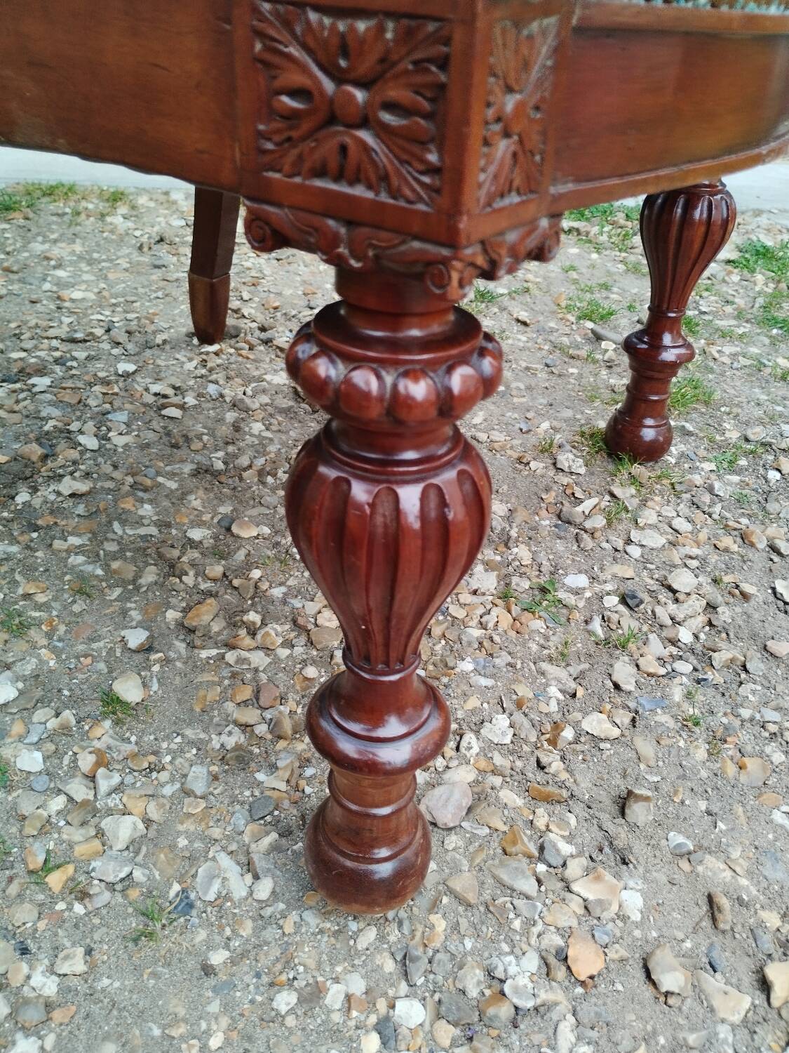 Pair of antique Louis XVI mahogany armchairs from the 19th century