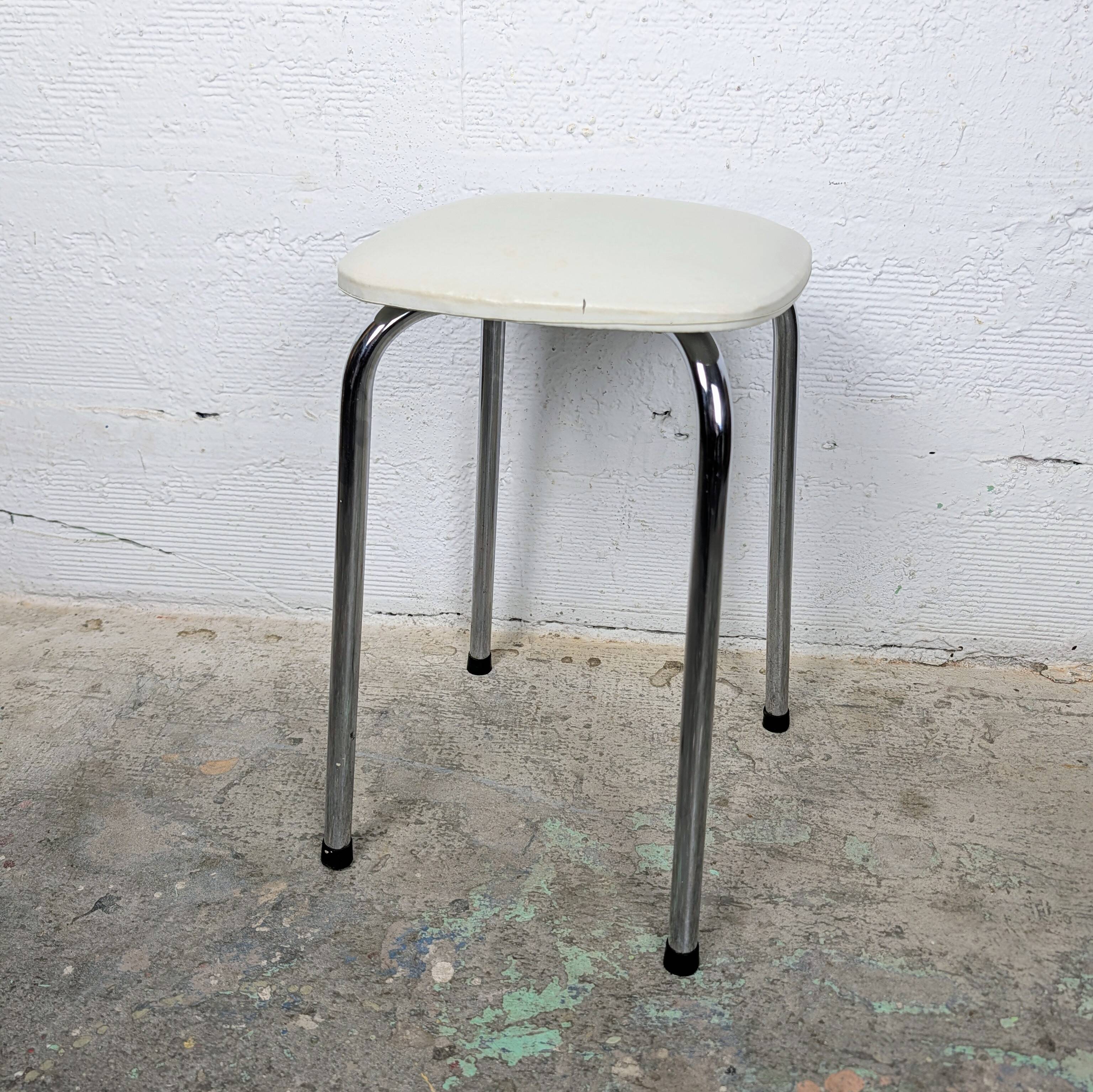 Tabouret chrome et skaï