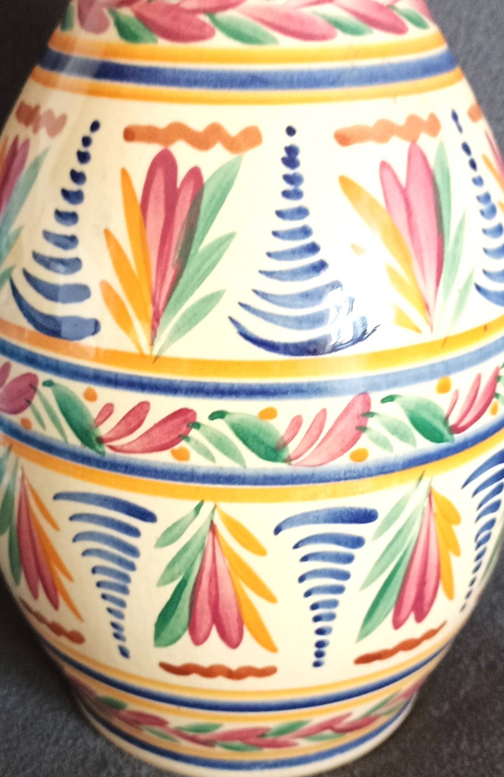 Quimper faience vase – HB Quimper – Model 510 decor C.C. – Circa 1955
