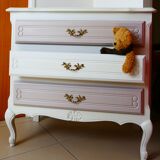 Dresser to the pastel colors and soft