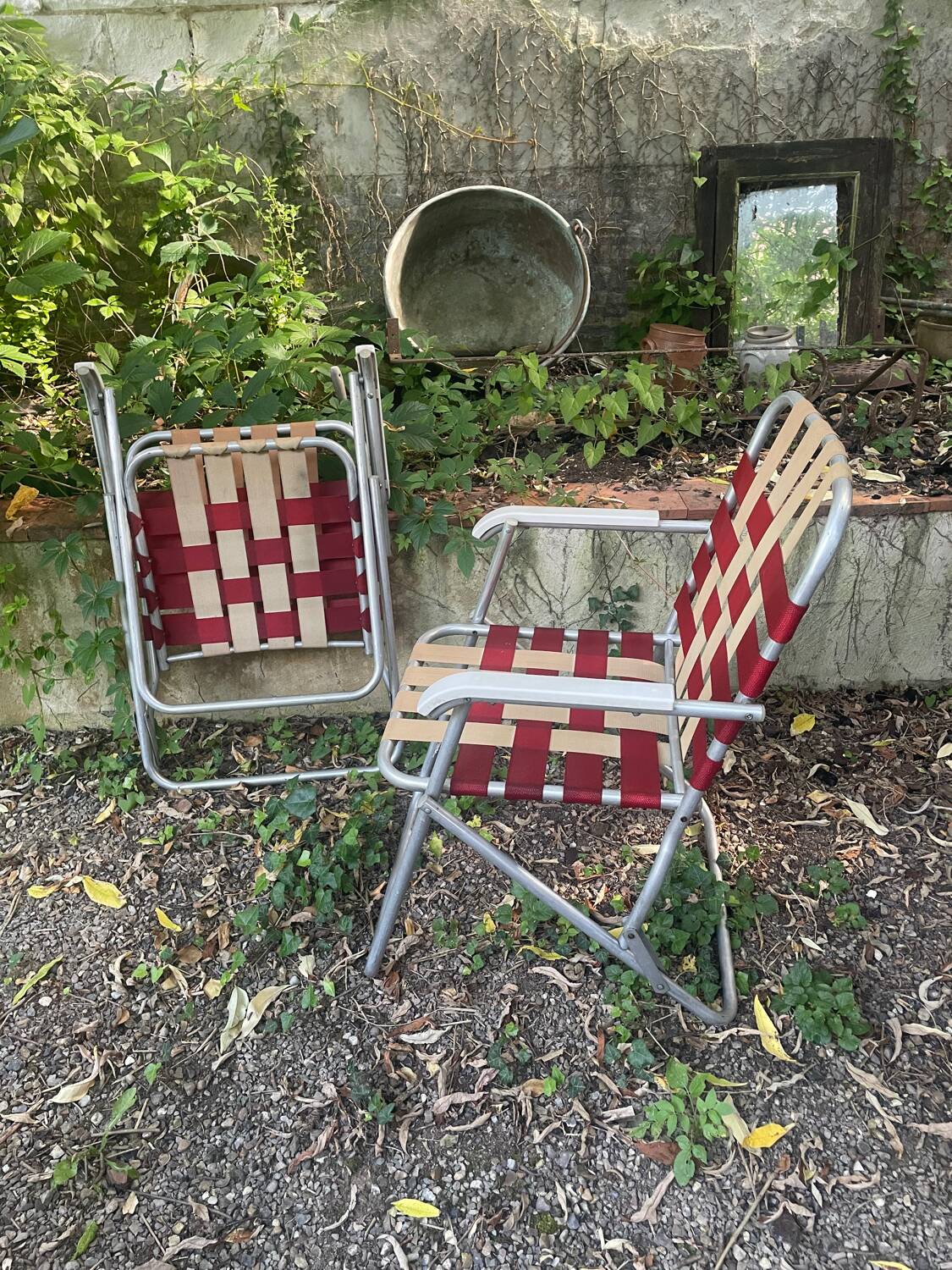 Pair of folding chairs