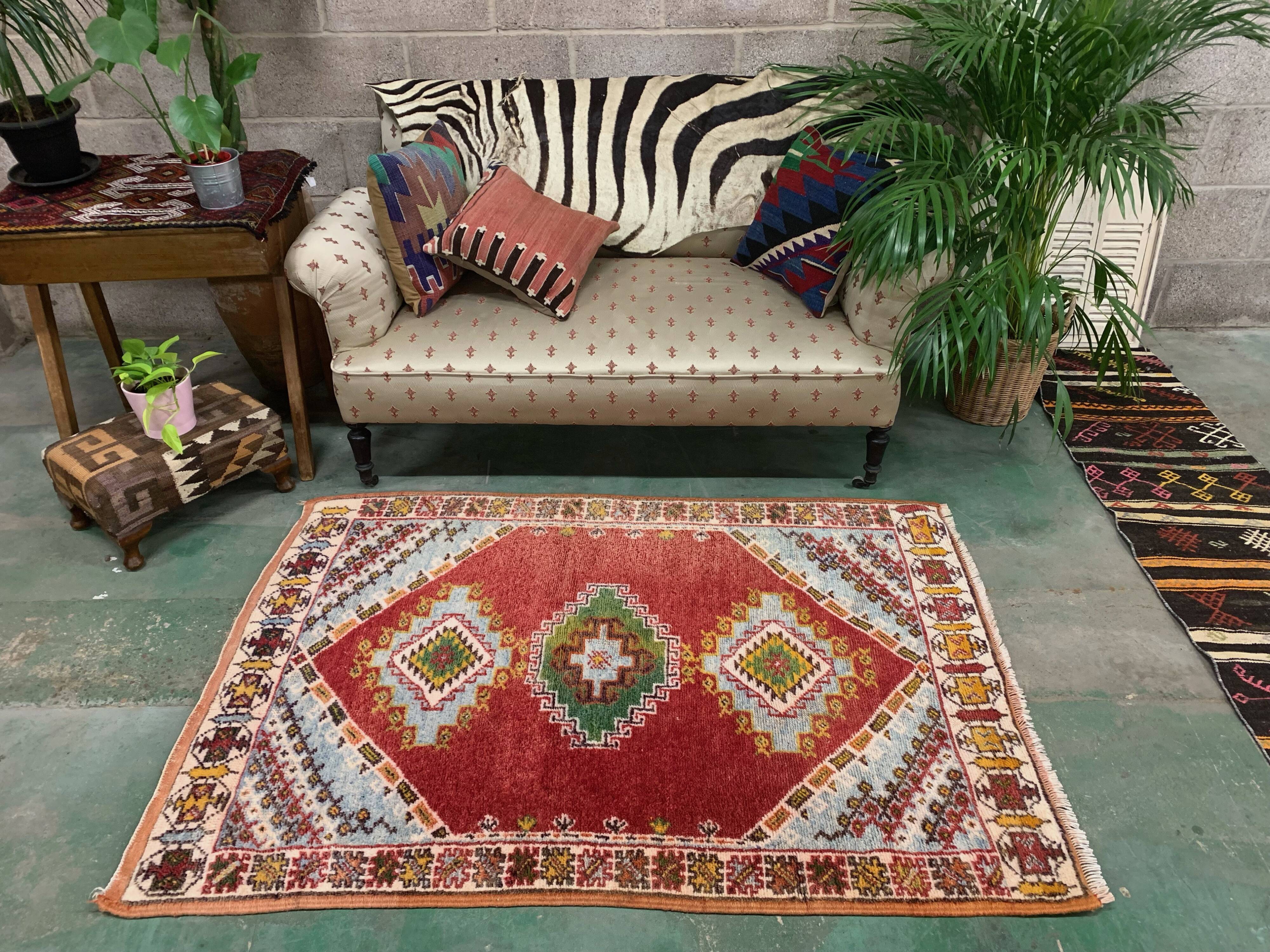 Vintage moroccan rug 157x109 cm tazenacht berber atlas, tribal, red , blue