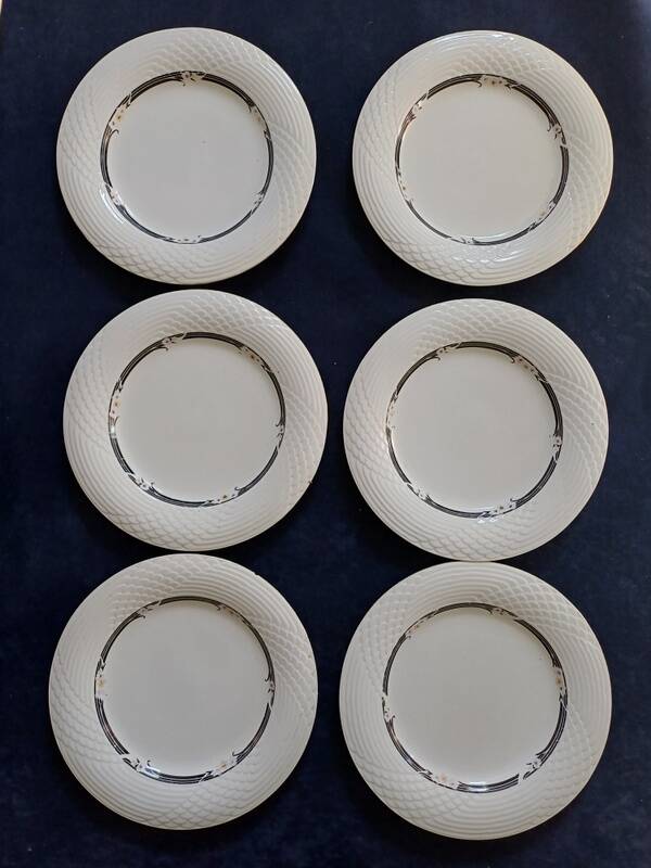 Set of 14 fine porcelain pieces - China Pearl "Alexandrite"