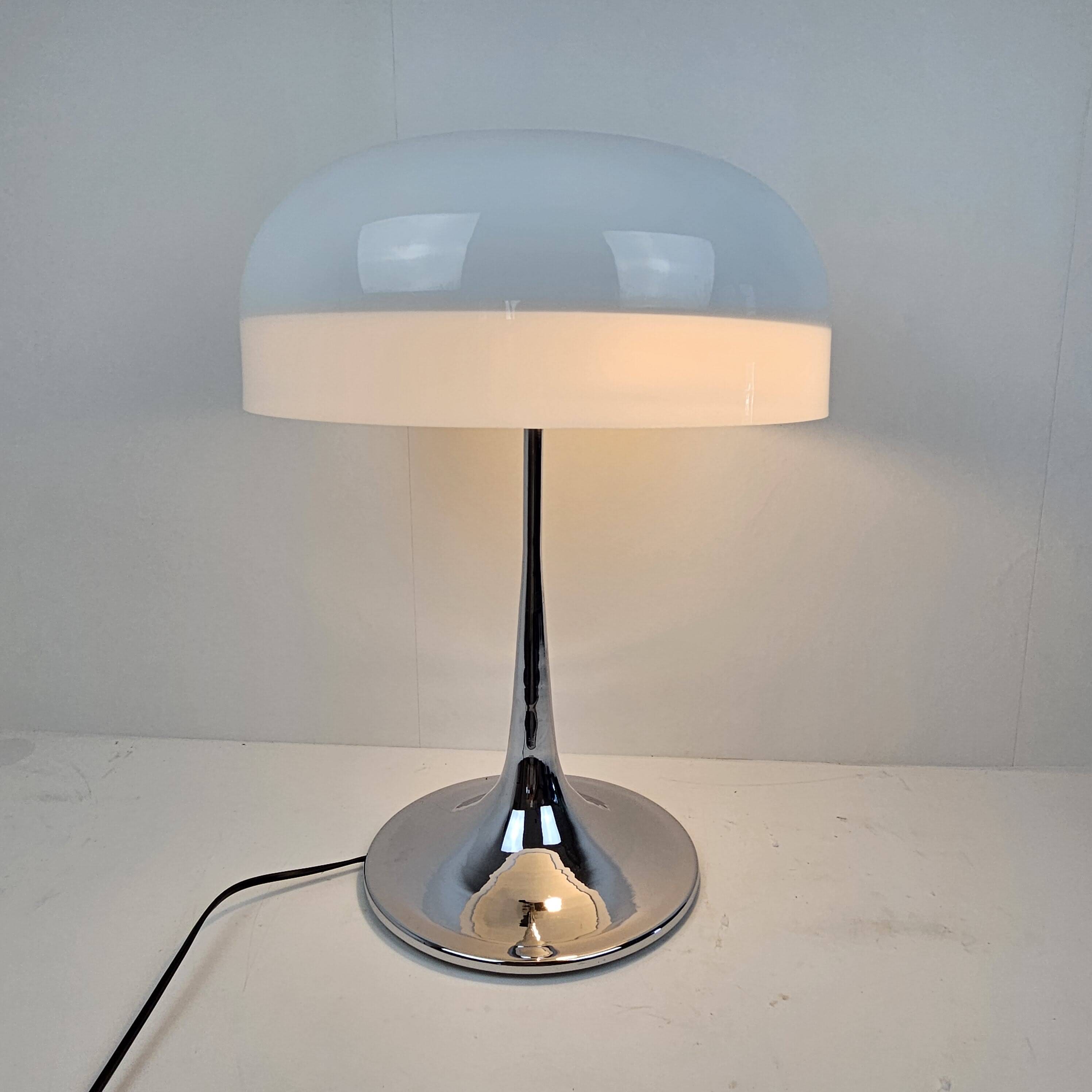 Lampe à poser champignon en métal chromé, Italie 1970
