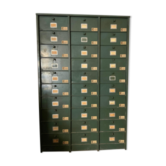 Old industrial furniture with valves Strafor 30 lockers