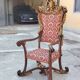 Un trône ou fauteuil d'apparat imposant , en bois sculpté XIX siecle