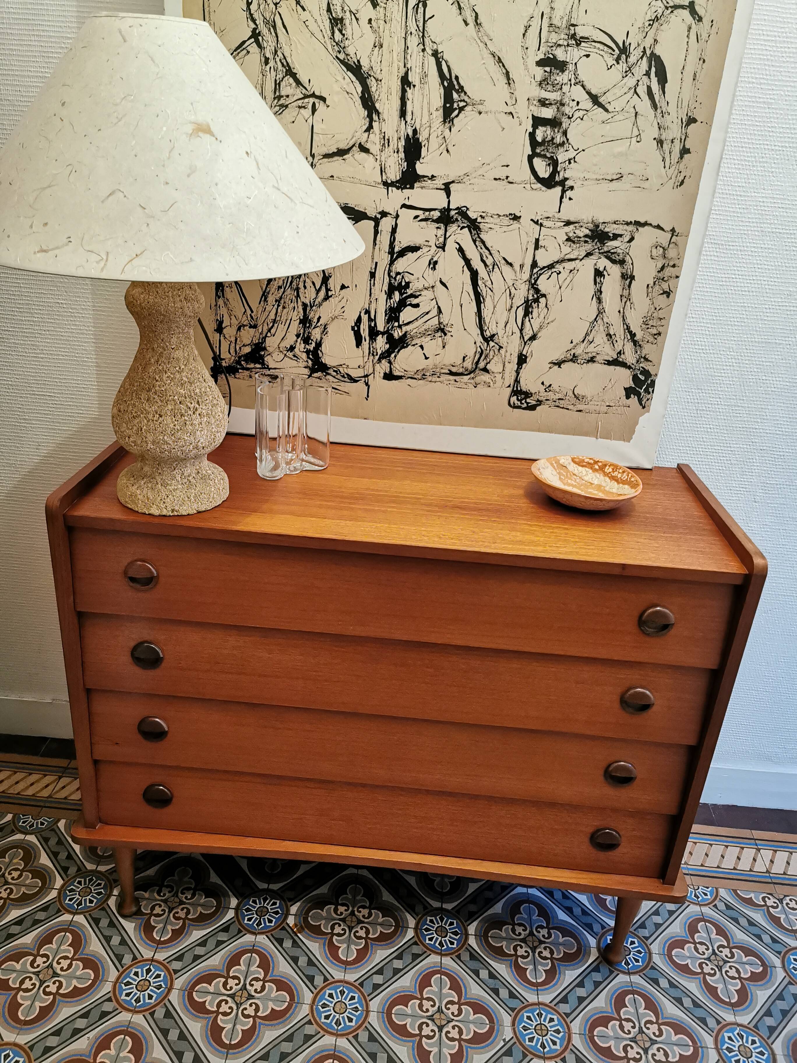 Scandinavian chest of drawers