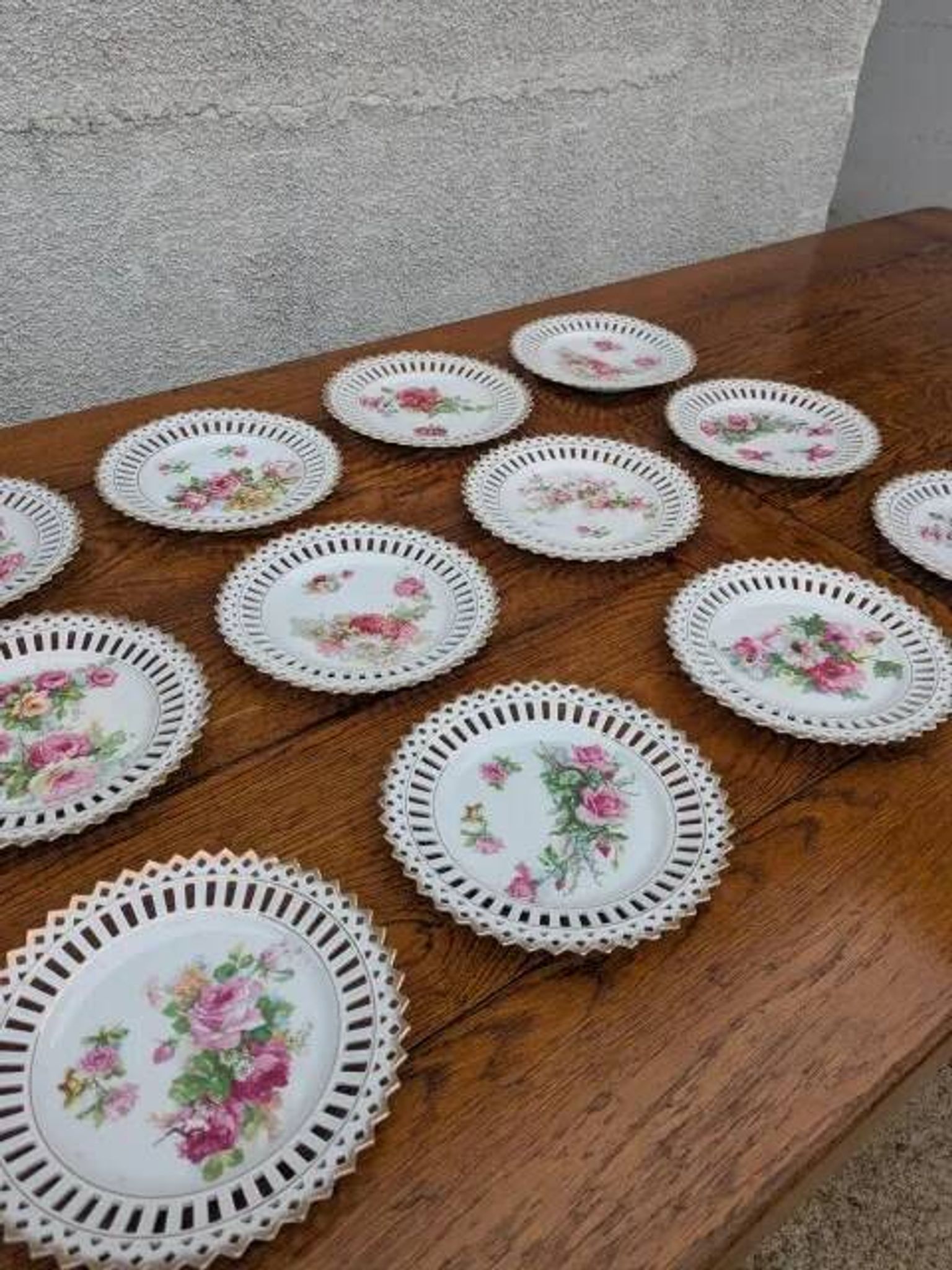 Dessert plates