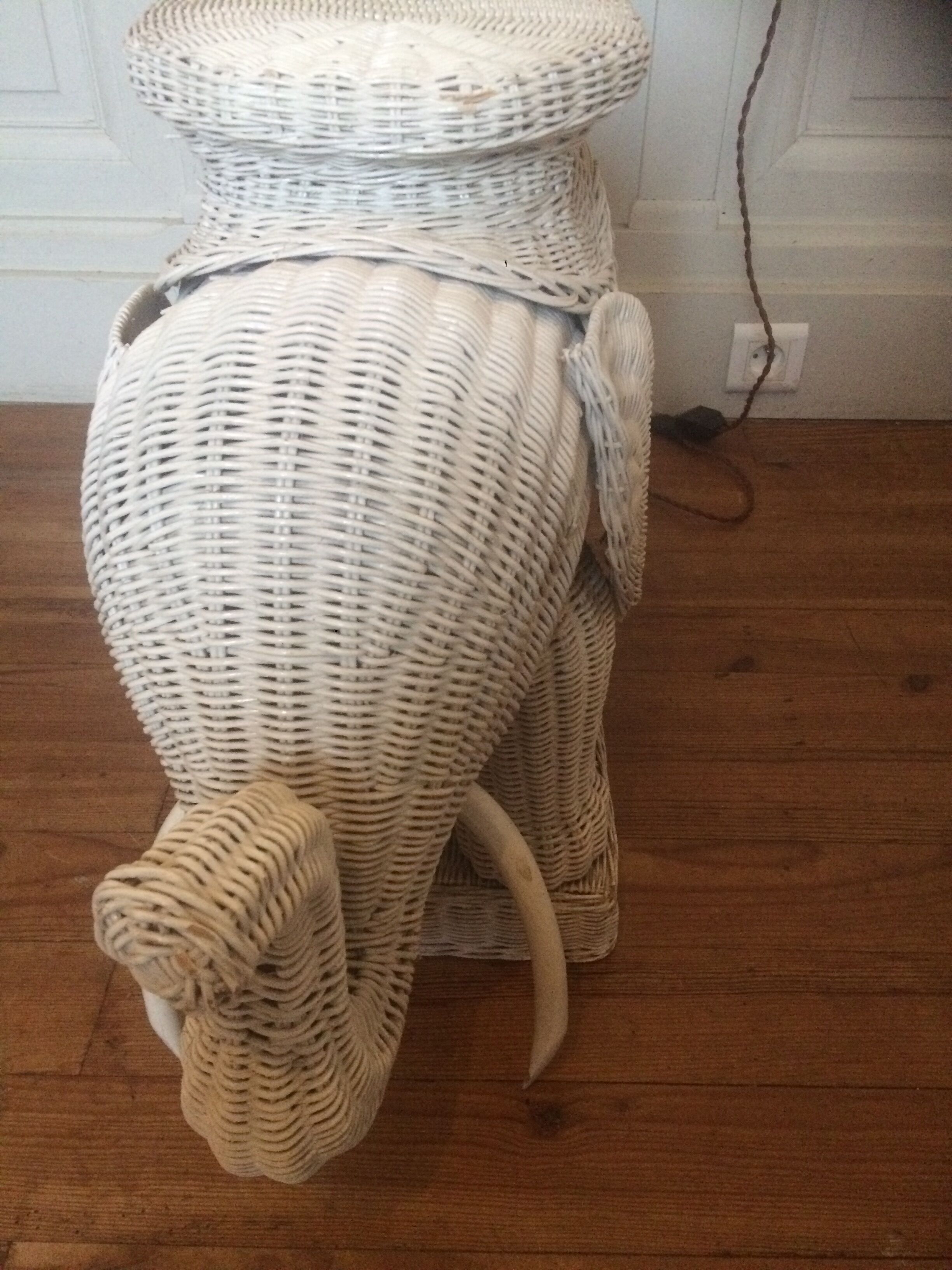 Vintage elephant wicker table 70