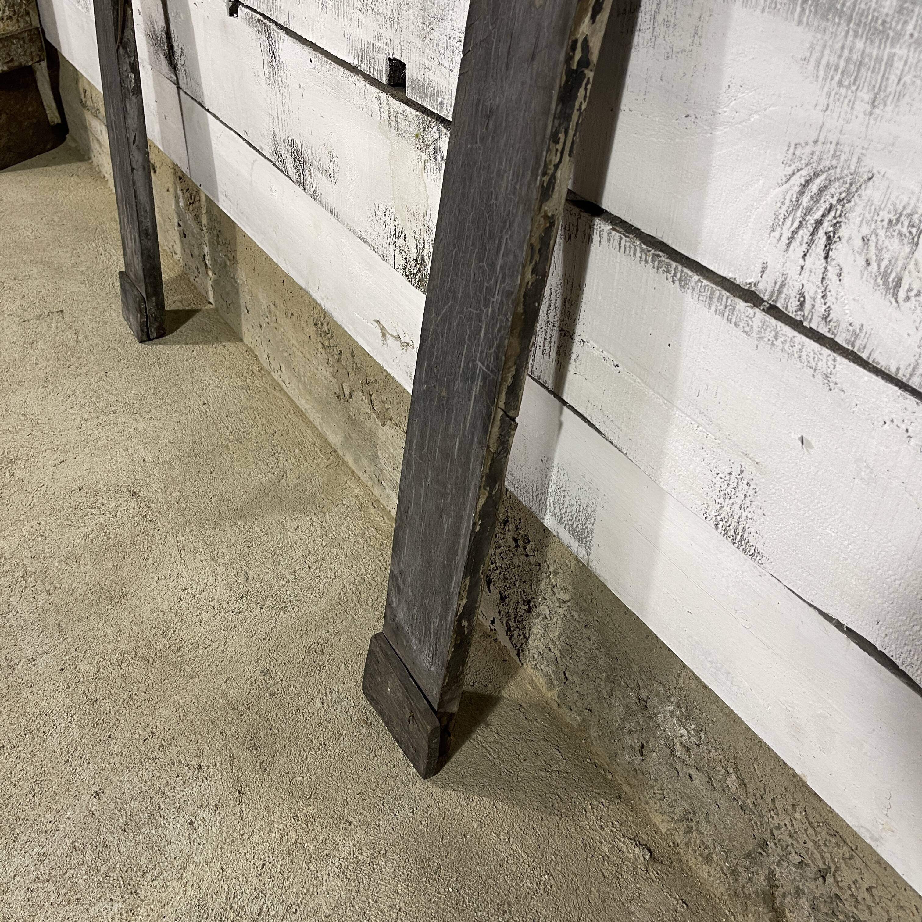 Encadrement cheminée en bois