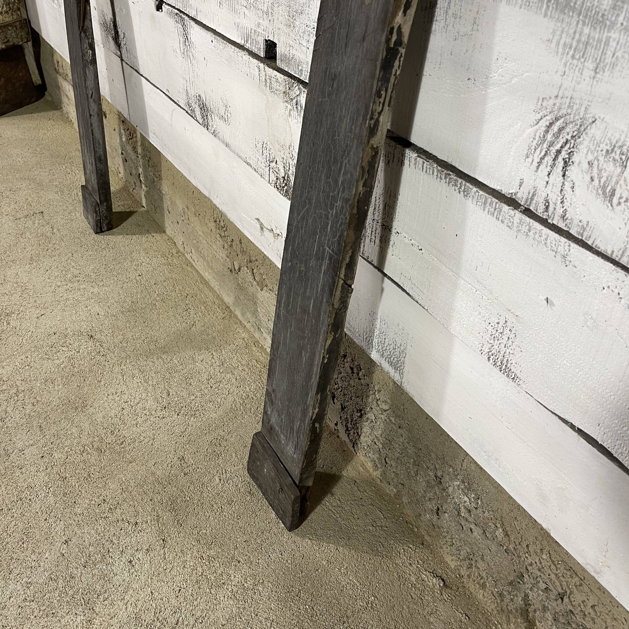 Encadrement cheminée en bois