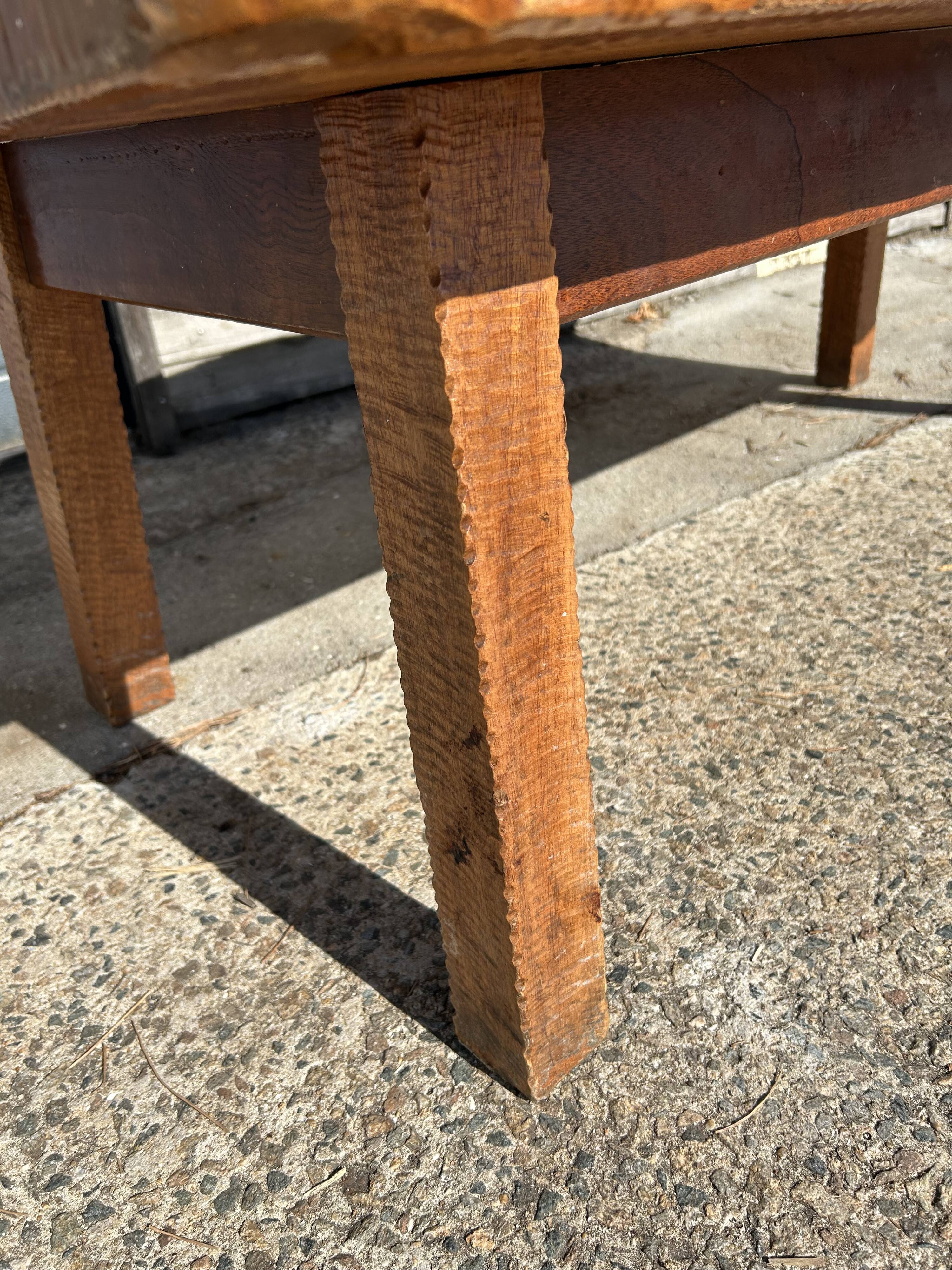 Table basse en chêne
