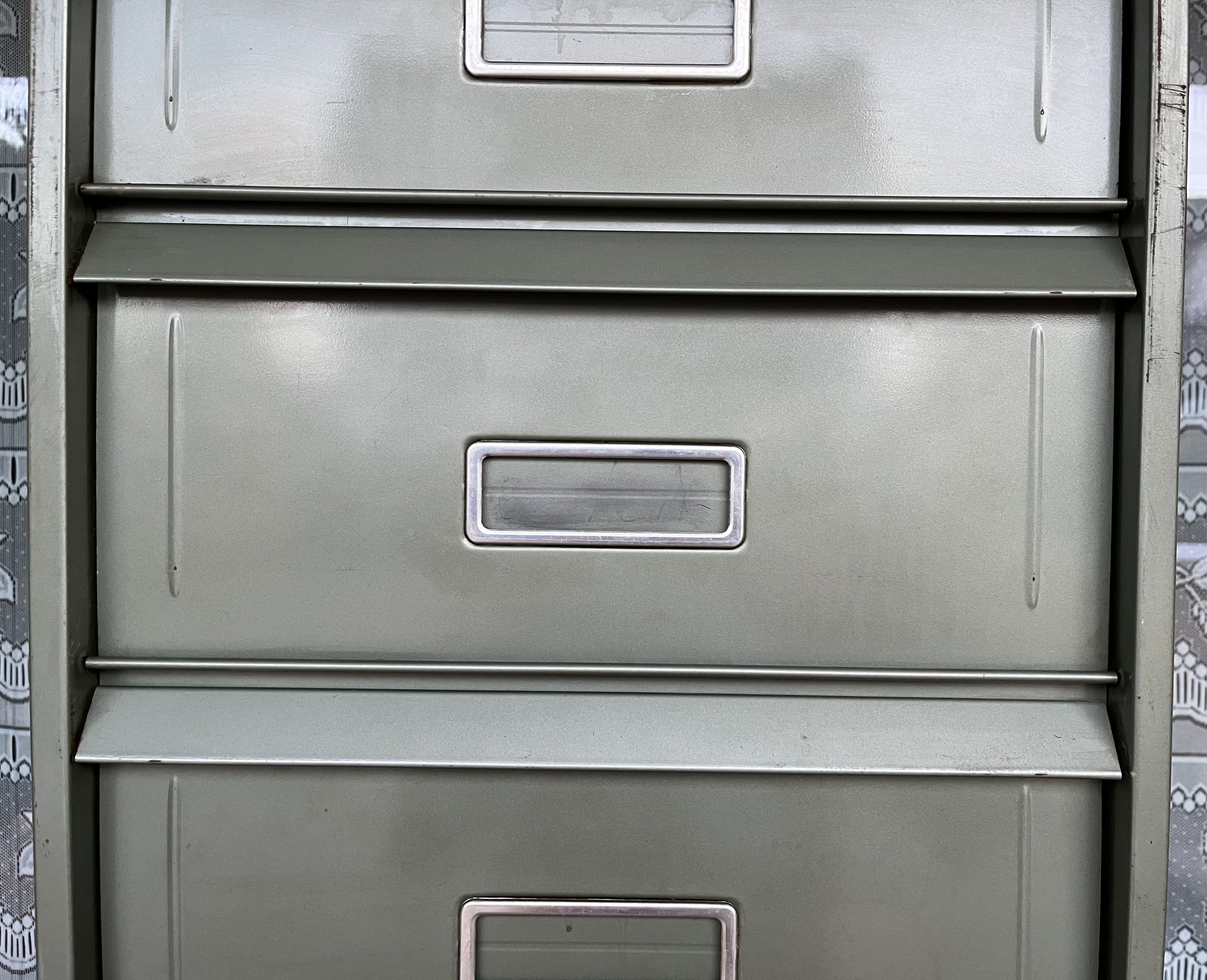 Industrial furniture of 10 valve lockers