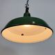 Lampe suspendue en émail vert britannique industriel, années 1960