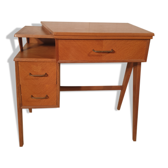 Furniture sewing machine