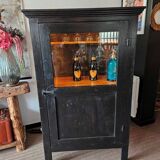 Wine cabinet