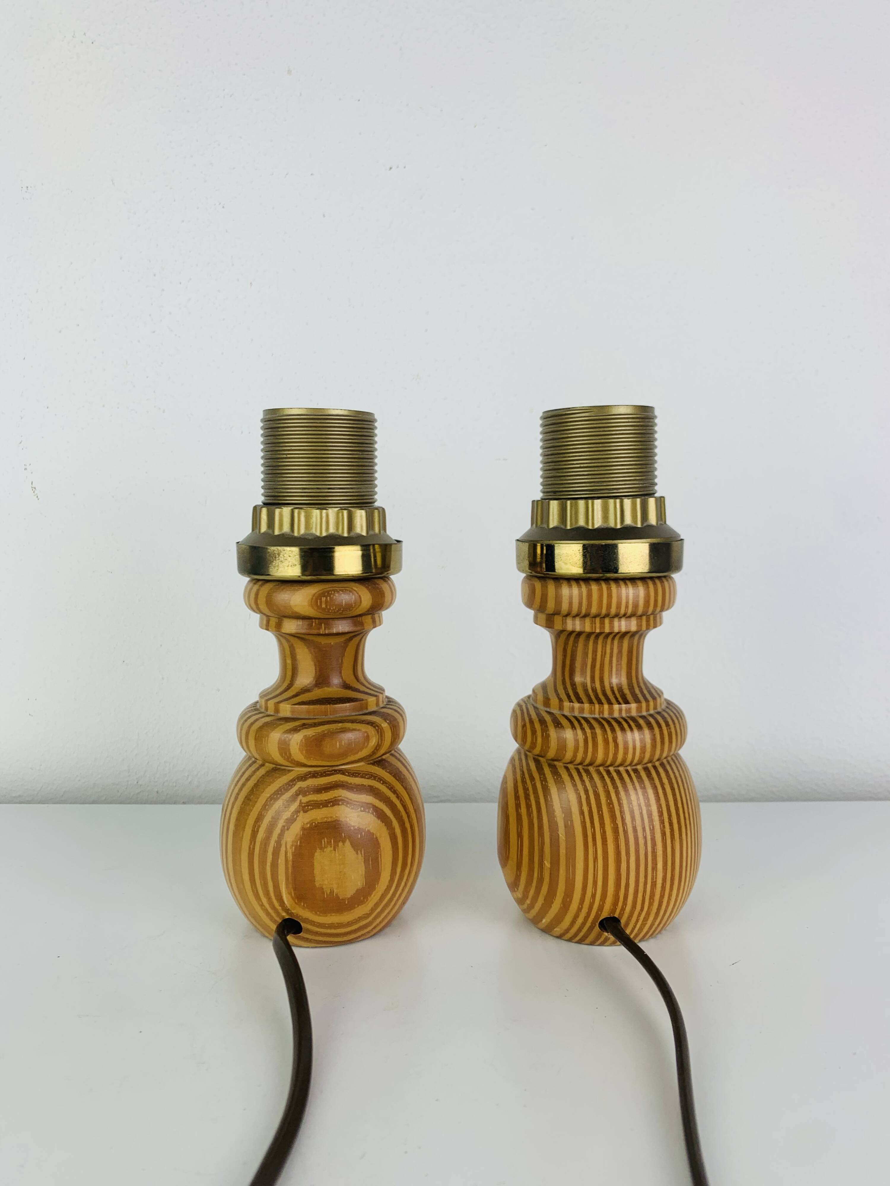 Pair of pine lamps, turned wood, vintage