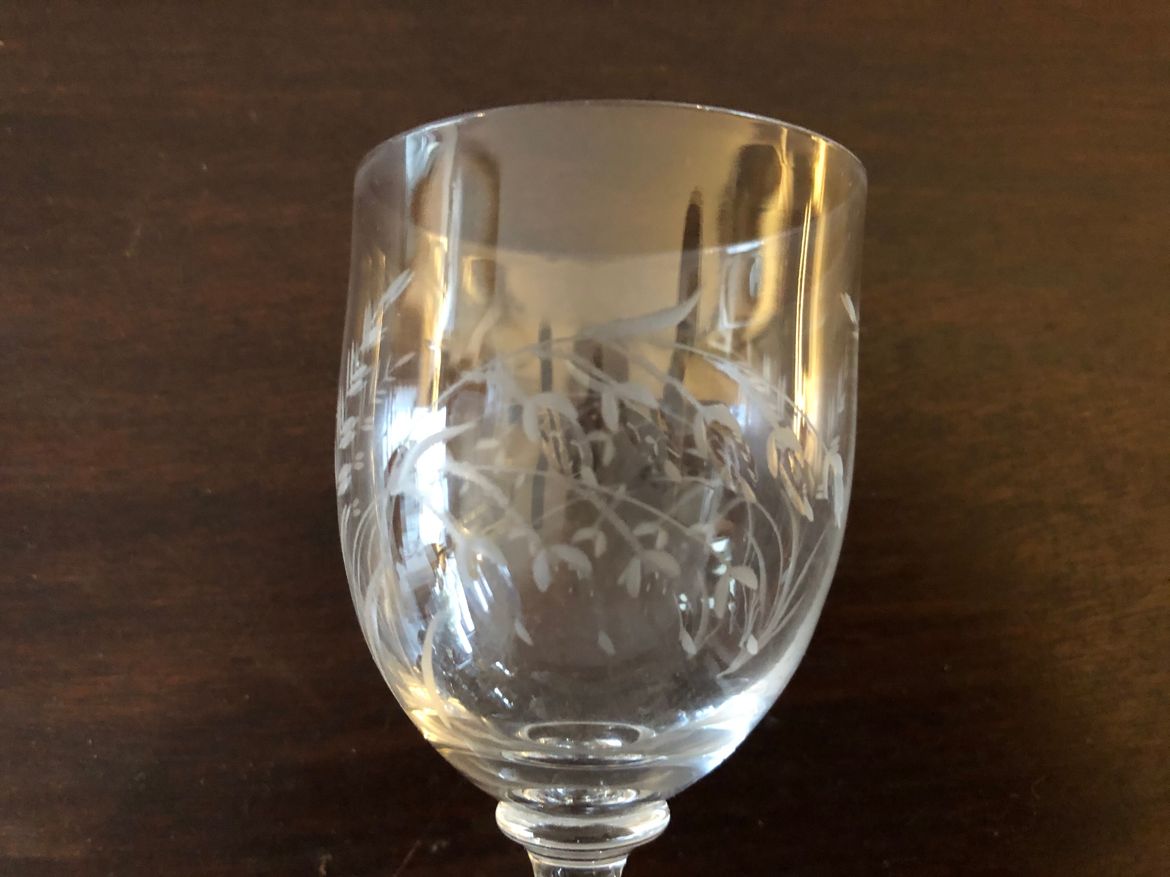 Carafe Baccarat and six matching glasses