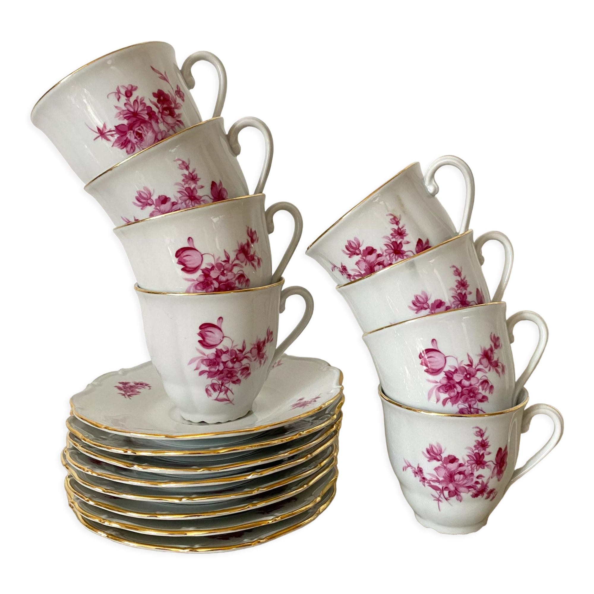 Tasses en porcelaine fleuries