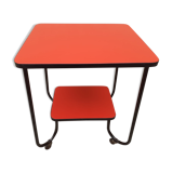 Red side table in Skaï